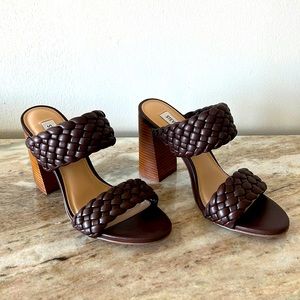 NWT Steve Madden Woven Mule Sandal